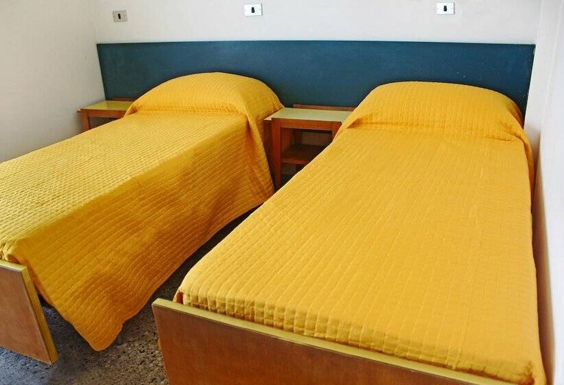 スタンダードルーム, Montefiore