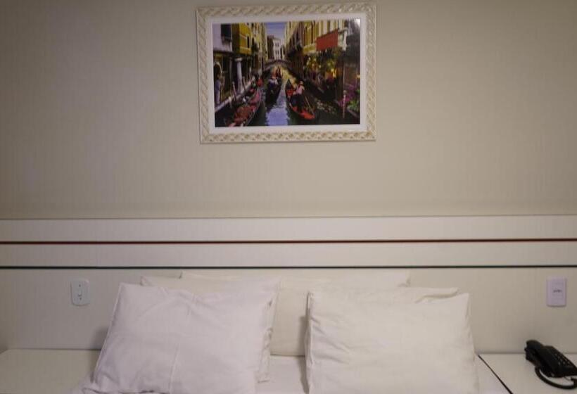 Deluxe Suite, Pak Suites