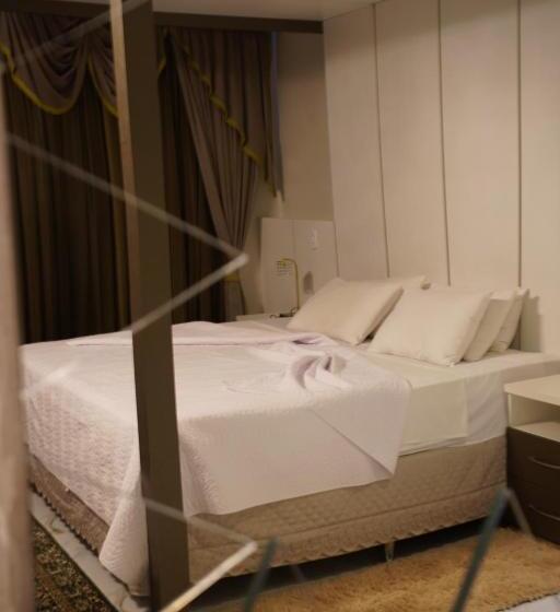 스위트 킹사이즈 침대, Pak Suites