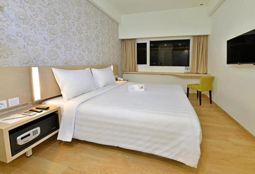 Номер Стандарт, Whiz Prime Hotel Sudirman Cilacap