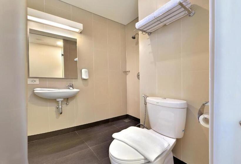 수피리어 룸 도시 전망, Whiz Prime Hotel Sudirman Cilacap