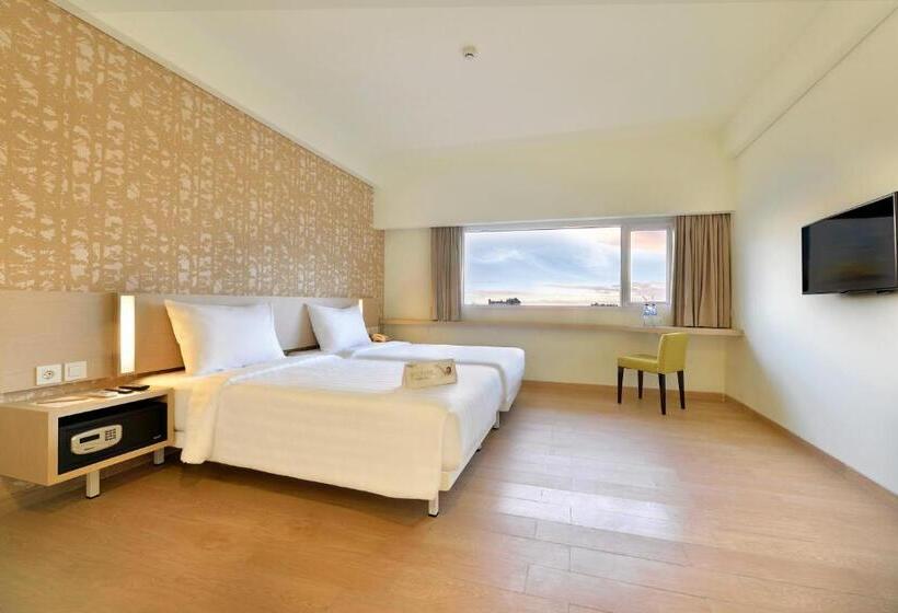 수피리어 룸 도시 전망, Whiz Prime Hotel Sudirman Cilacap