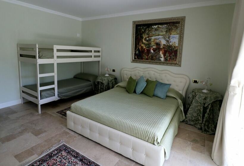 חדר משפחתי נוף לגינה, La Cascata Negli Ulivi