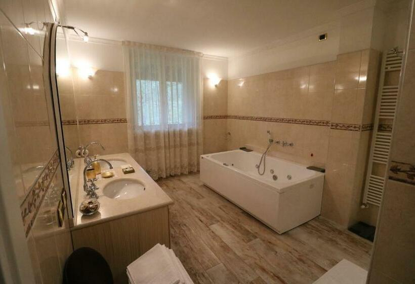 סוויטת ג'וניור עם מסג'ר מים, La Cascata Negli Ulivi