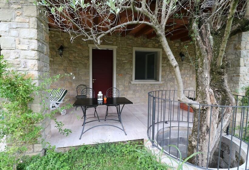 סוויטה נוף לגינה, La Cascata Negli Ulivi