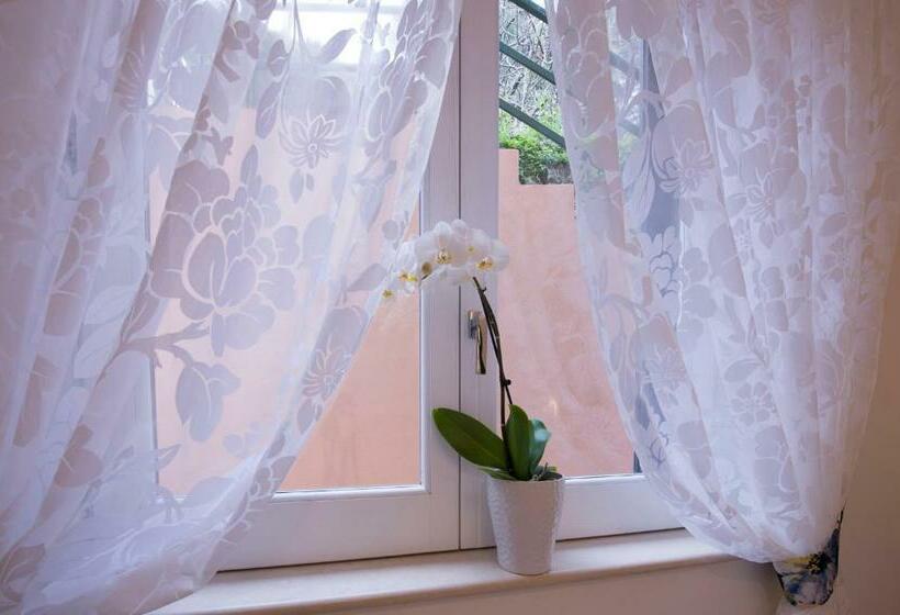 标准间, La Valle Delle Ferriere