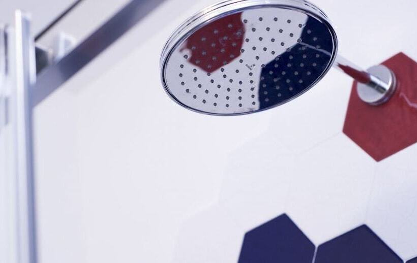 家庭间, La Valle Delle Ferriere