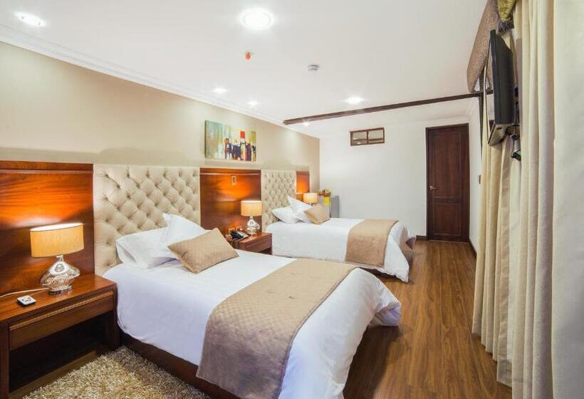 غرفة قياسية, Felicia Hotel & Suites