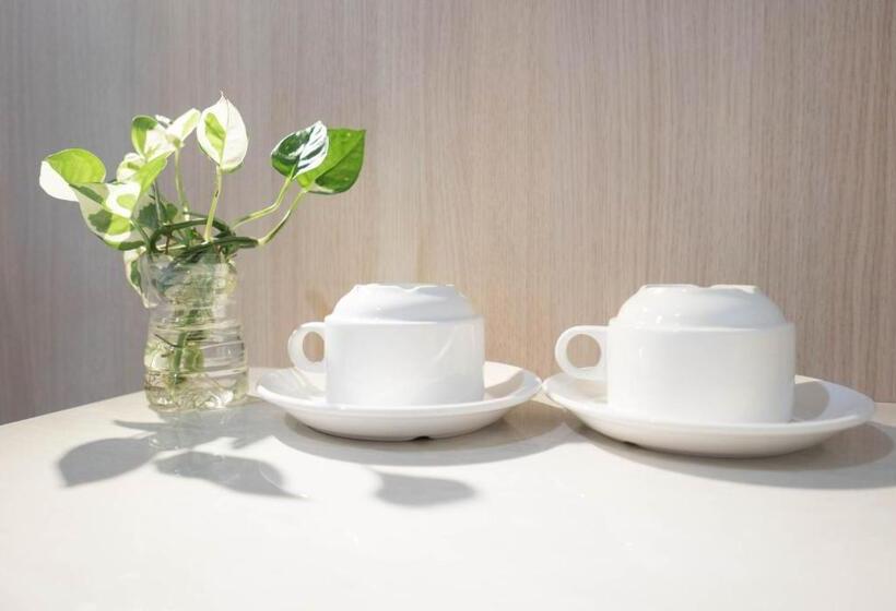 Номер Стандарт Трехместный, Country Inn