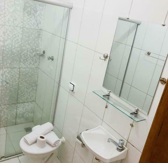 Camera Standard, Mãe Rainha