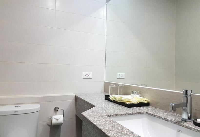 Quarto Deluxe, Mezzo