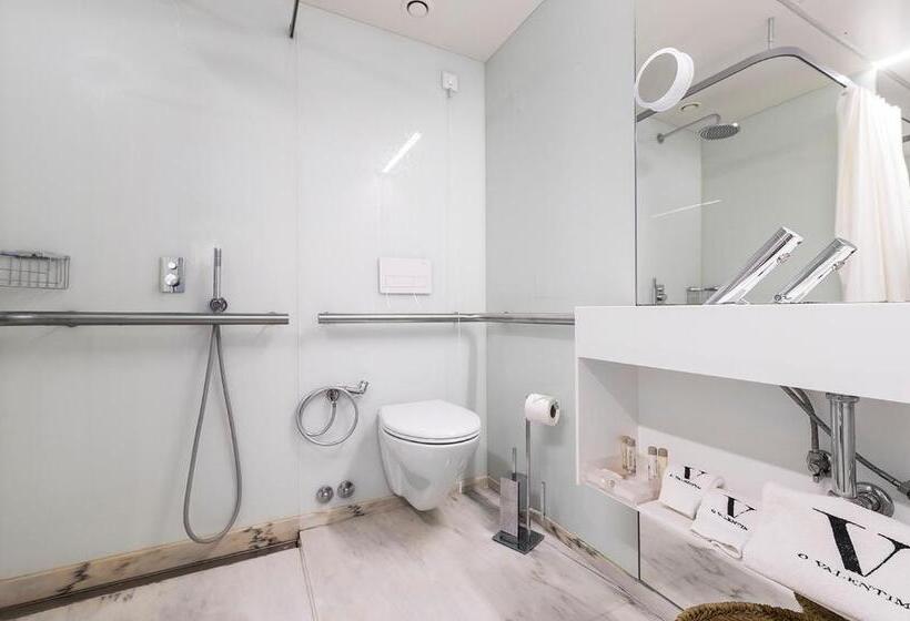 سوییت خانوادگی, O Valentim