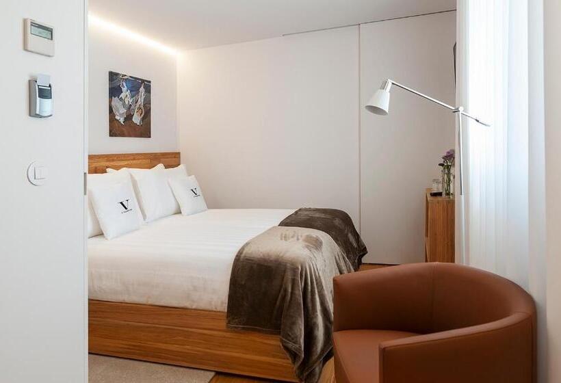 اتاق استاندارد سه نفره, O Valentim