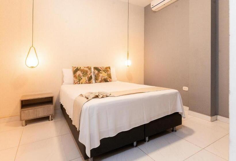 スタンダードルーム, Paris