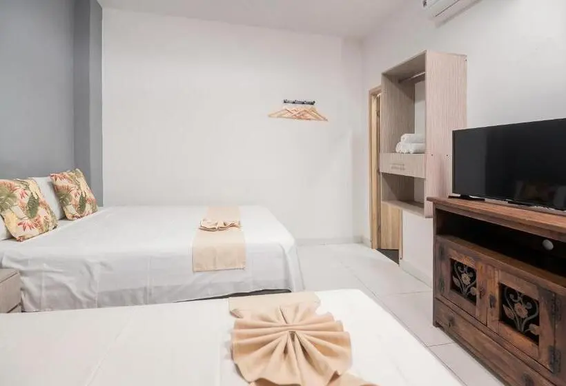 Deluxe Neljän Hengen Huone, Paris