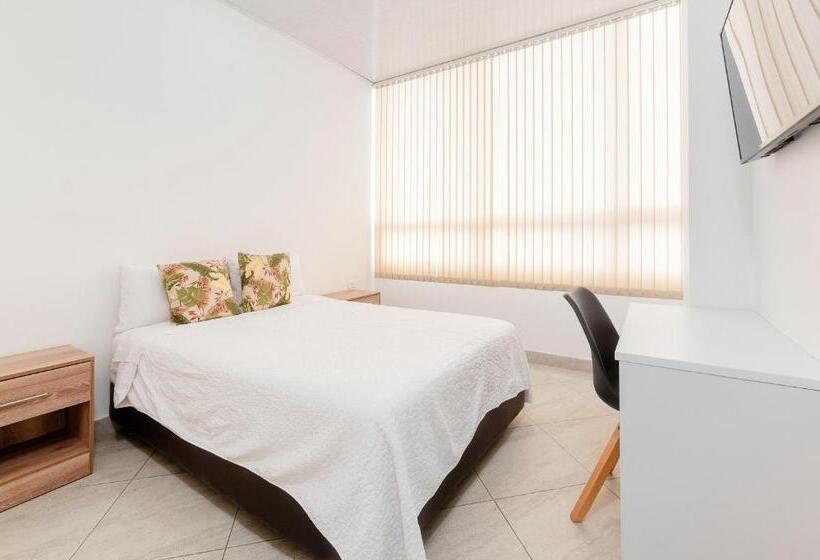 スタンダードルーム, Paris