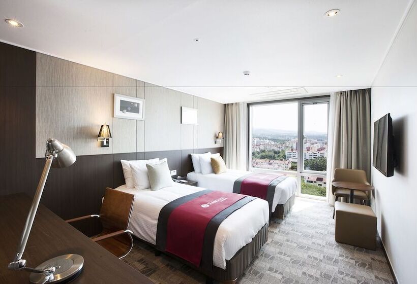 스탠다드 룸, Ramada By Wyndham Jeju City Hall