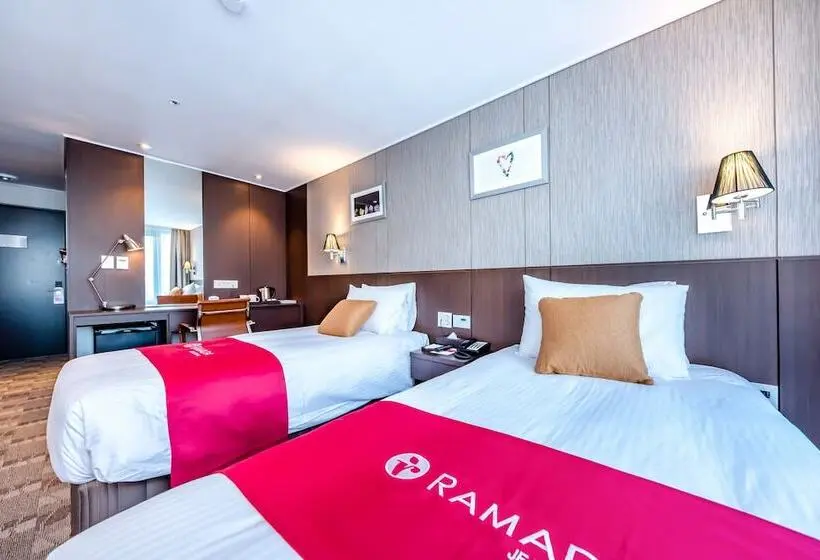 Standard-huone, Ramada By Wyndham Jeju City Hall