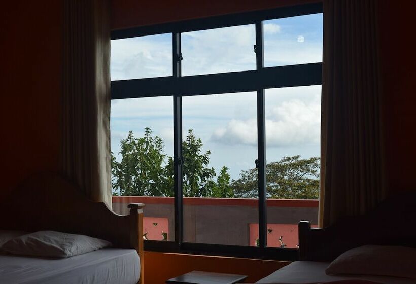 Трехместный Номер Deluxe, Southern View Holiday Resort