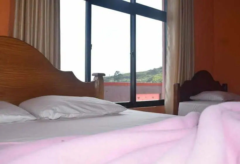 Comfort Kolmen Hengen Huone, Southern View Holiday Resort