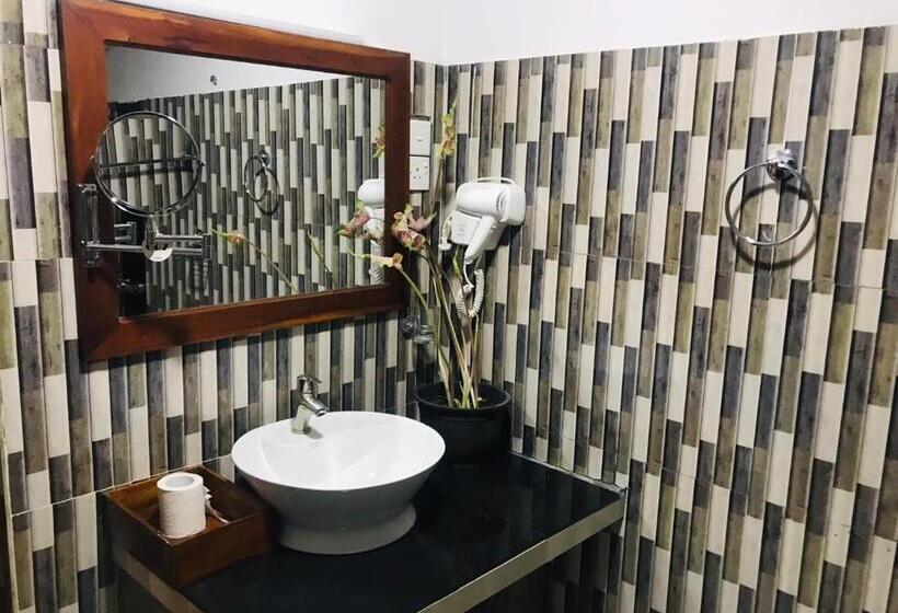 キングサイズベッドのスーペリアルーム, Sunshine Resort & Spa Sigiriya