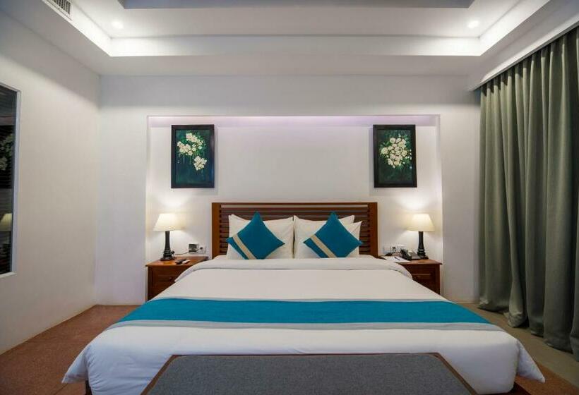 غرفة ديلوكس مطلة على حمام السباحة, The Tito Suite Residence