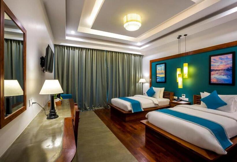 Номер Deluxe Вид на Бассейн, The Tito Suite Residence