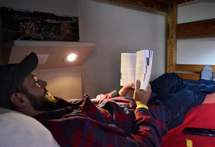 سرير فى غرفة مشتركه, Pariwana Hostel Lima