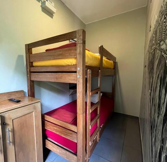 이코노미 룸, Pariwana Hostel Lima