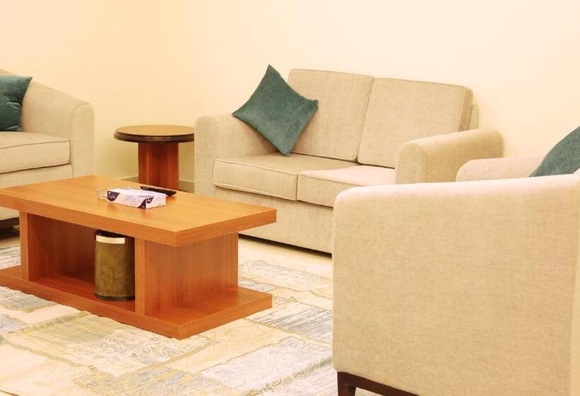 Люкс Семейный 2 Спальни, Rama Yanbu Hotel Suite