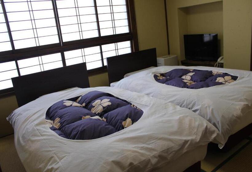 패밀리 룸 공용 욕실, Hanaichi