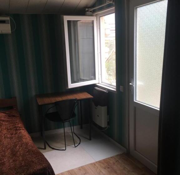 اتاق استاندارد یک نفره, Apartment Zaziashvili 30