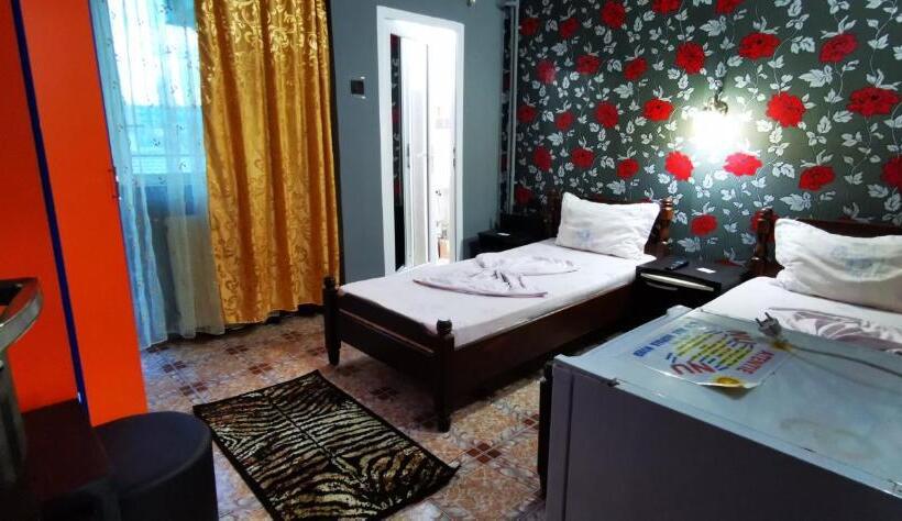 اتاق استاندارد با بالکن, Max Mamaia Nord