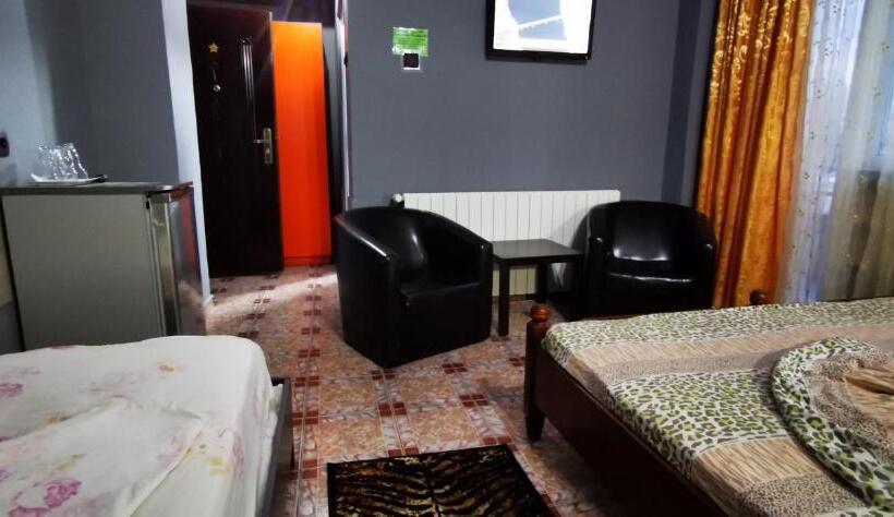 اتاق استاندارد سه تخته با بالکن, Max Mamaia Nord