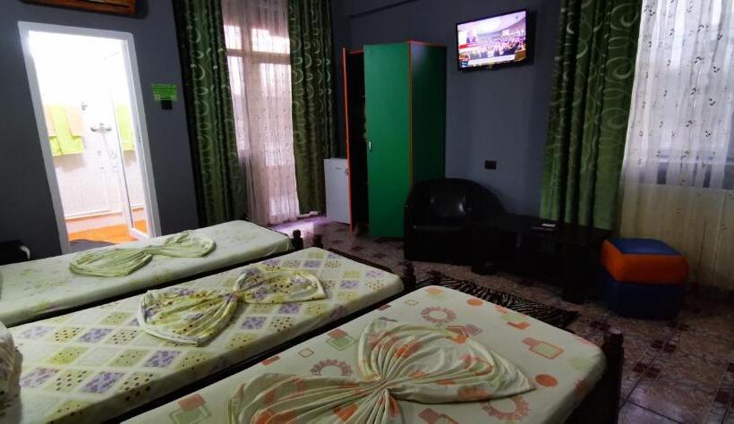 اتاق استاندارد سه تخته با بالکن, Max Mamaia Nord