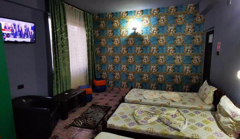 اتاق استاندارد سه تخته با بالکن, Max   Mamaia Nord