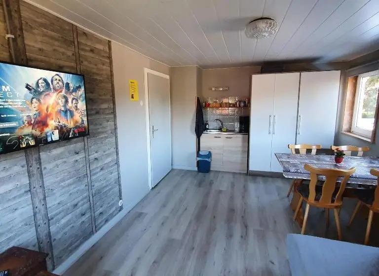 スタンダード4人部屋, B&b Waldcafe
