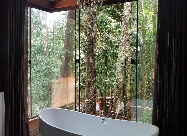 جناح مزوَّد بشرفة, Bosque São Francisco