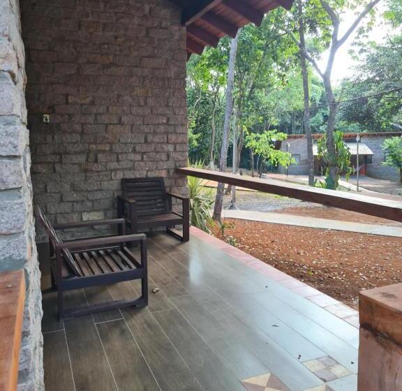 غرفة قياسية رباعية مزودة بشُرفة, Bosque São Francisco