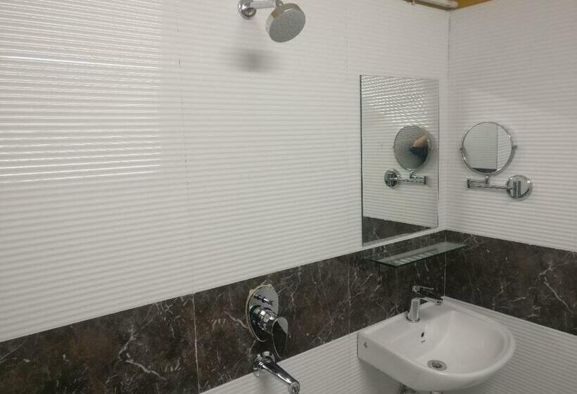 اتاق لوکس, Kk Residency