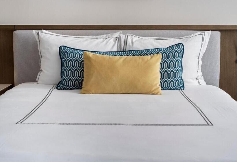 חדר סטנדרט עם מיטת קינג, Civic Hotel, Autograph Collection