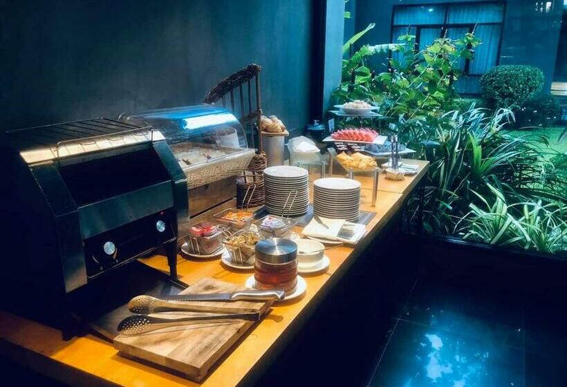 اتاق لوکس, Cresco Hotel Buriram