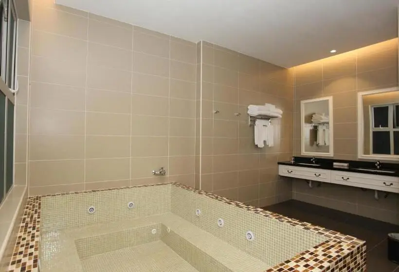 Juniorsviitti, Casa Bianca