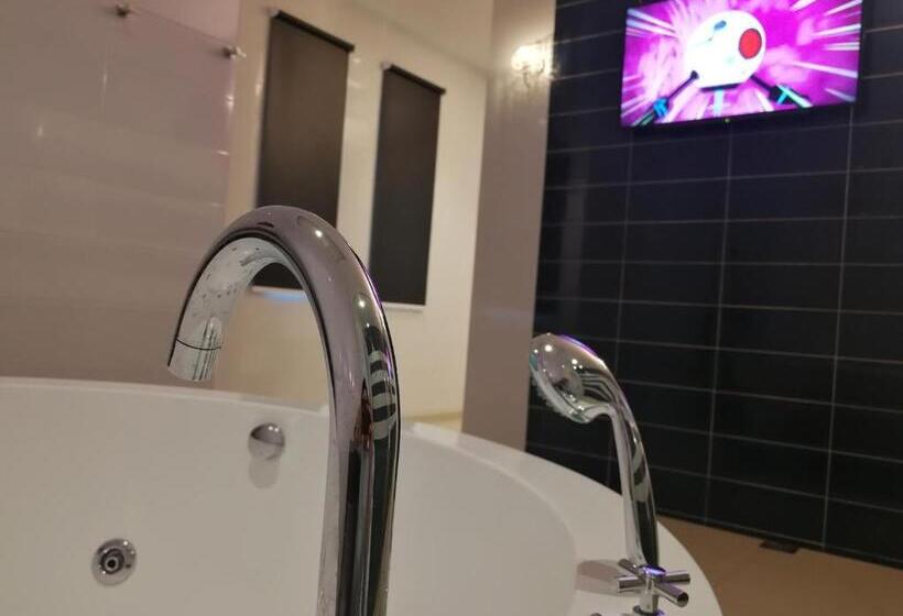 סוויטה נוף להרים, Casa Bianca