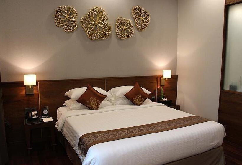 اتاق سوپریور با چشم‌انداز استخر, Dawei