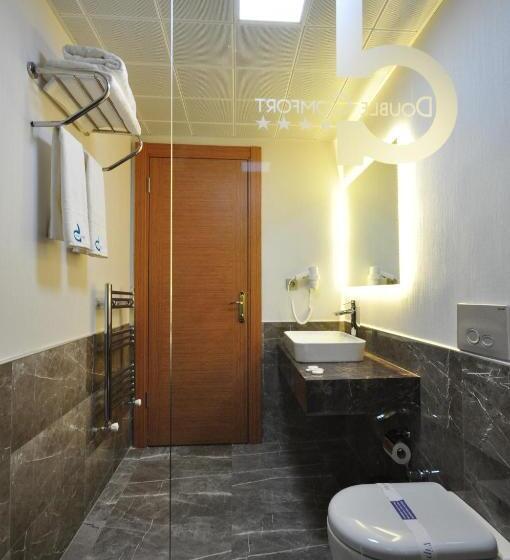 اتاق لوکس با چشمانداز, Double Comfort