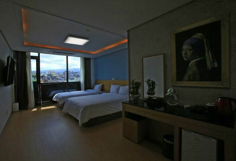 غرفة ديلوكس, Line