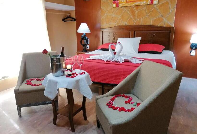 キングサイズベッドのデラックスルーム, Mayahau Coba