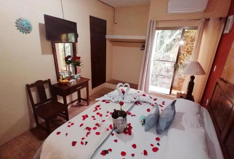 キングサイズベッドのデラックスルーム, Mayahau Coba