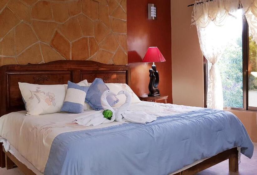 キングサイズベッドのスタンダードルーム, Mayahau Coba